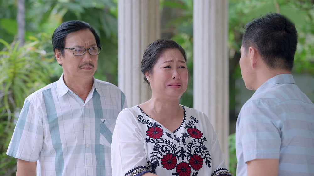 Gạo nếp gạo tẻ tập 73: Bà Mai khóc như mưa khi biết tin sắp mất chàng rể quý