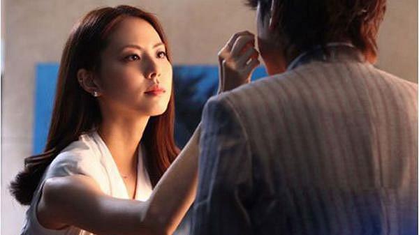 Chăn được em bồ non tơ, câu nói của cô ta khiến tôi lập tức về quỳ xin lỗi vợ