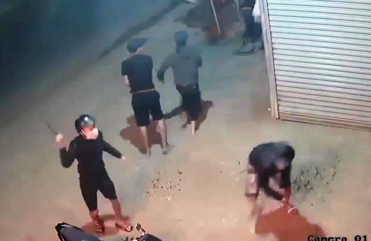 Hỗn chiến kinh hoàng như phim ở Lâm Đồng