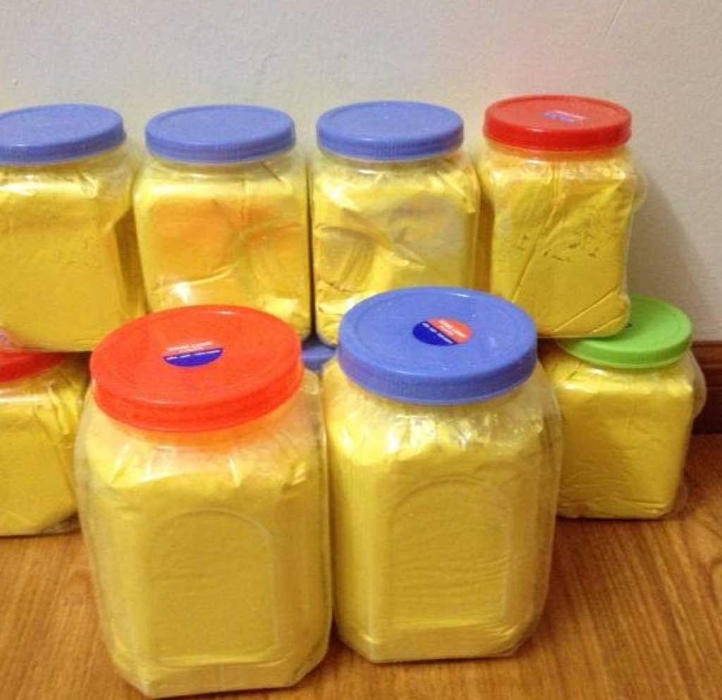 Rùng mình ‘công nghệ’ sản xuất tinh bột nghệ ‘nhà làm’