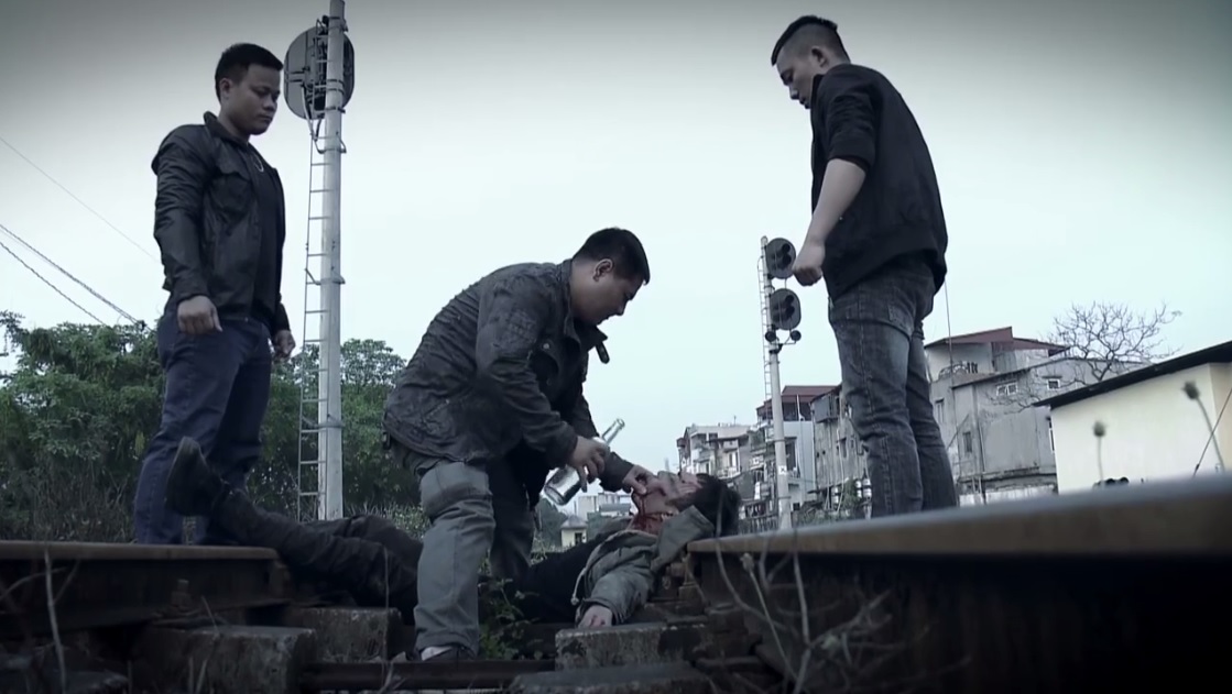 Quỳnh búp bê tập 20: Vũ trấn lột hết ảnh con trai của Quỳnh, hé lộ sự thật về cái chết của Cảnh