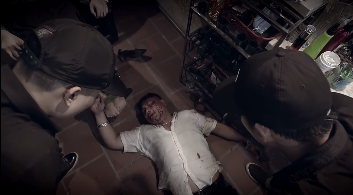 Quỳnh búp bê tập 20: Vũ trấn lột hết ảnh con trai của Quỳnh, hé lộ sự thật về cái chết của Cảnh