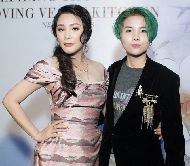 Hồ Quỳnh Hương diện đầm gợi cảm, tiết lộ lý do mất tích khỏi showbiz