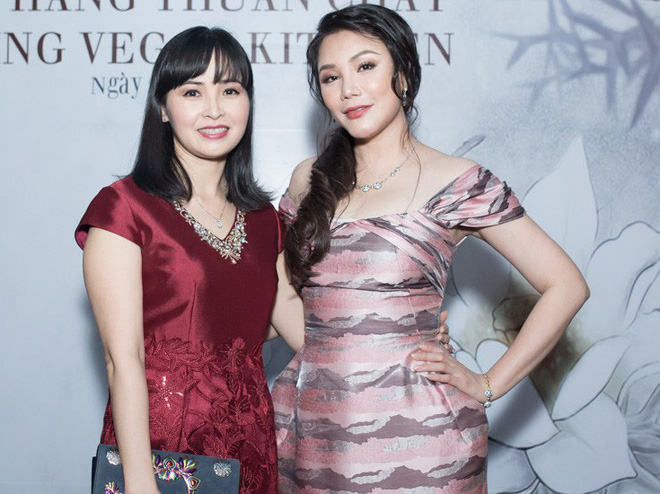 Hồ Quỳnh Hương diện đầm gợi cảm, tiết lộ lý do mất tích khỏi showbiz