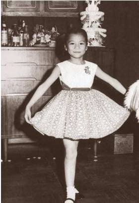 Nàng Hoàng Dung kinh điển của điện ảnh Hoa ngữ: Kiếp hồng nhan sự nghiệp dở dang, tự tử vì tình Nàng Hoàng Dung kinh điển của điện ảnh Hoa ngữ: Kiếp hồng nhan sự nghiệp dở dang, tự tử vì tình