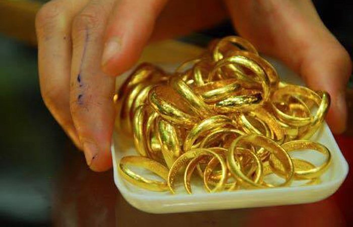 Giấu chồng quỹ đen 1 hộp vàng ròng: Tiền tỷ để riêng, bao đêm mất ngủ