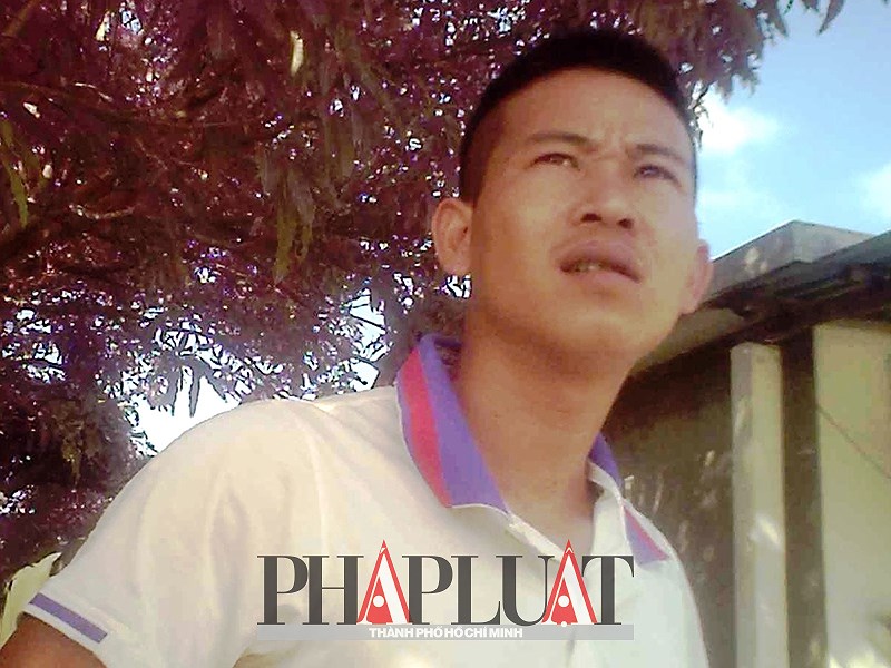 Đầu nậu túc trực mua xăng dầu trên đèo Hải Vân