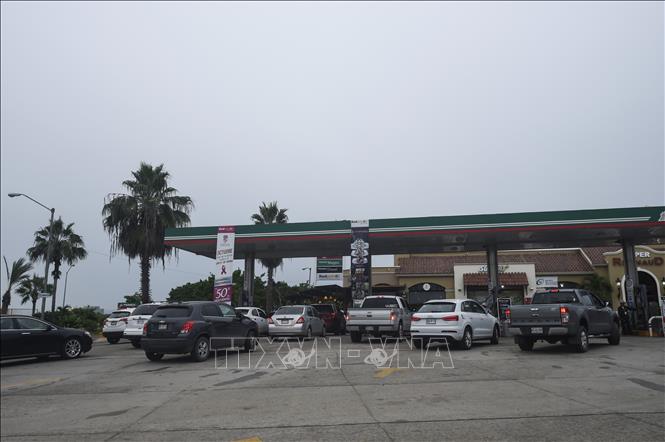 Bão Willa mạnh cấp 3 đổ bộ vào Mexico