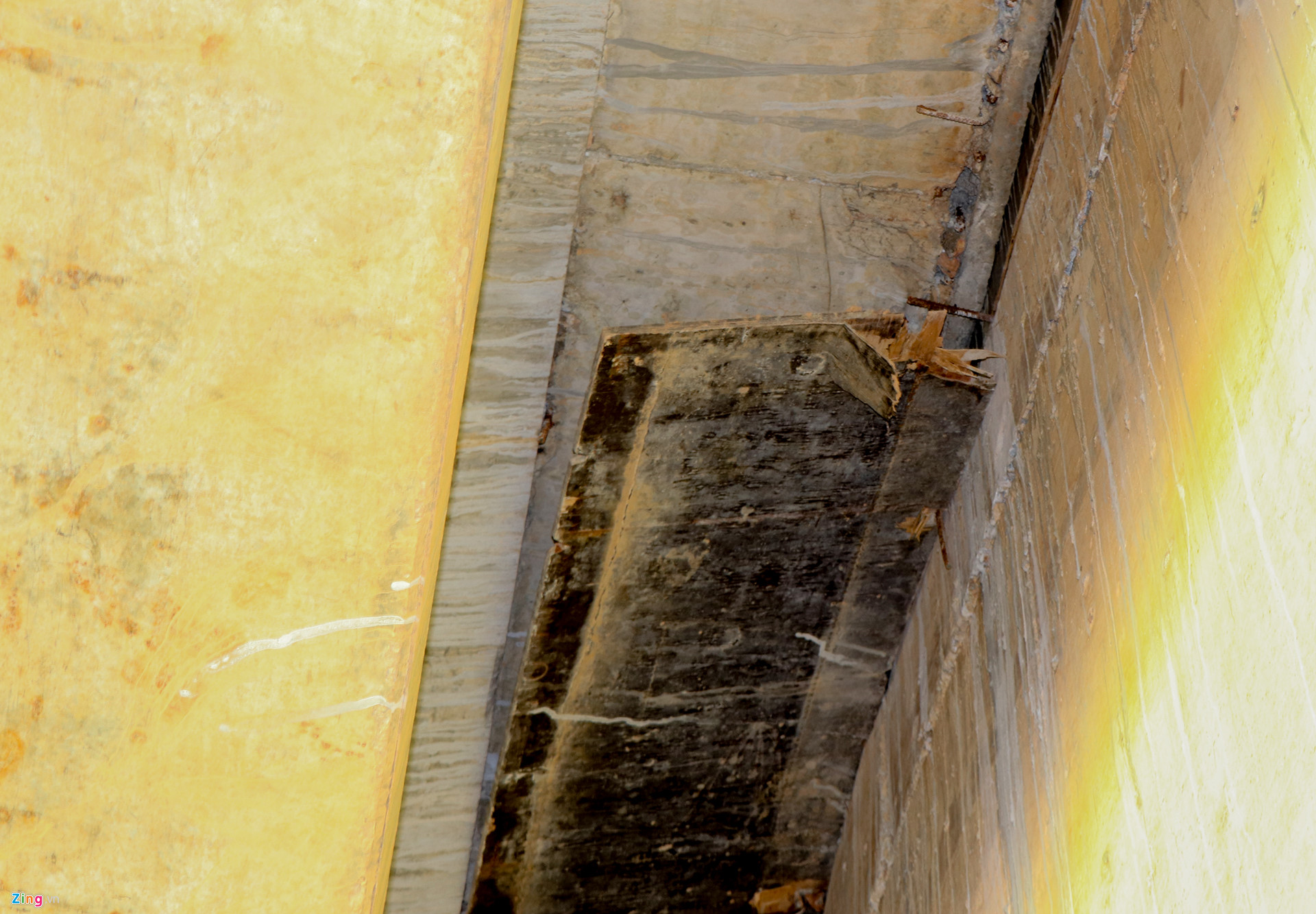 Phát hiện thêm nhiều cầu trên cao tốc 34.500 tỷ bị nứt, thấm nước