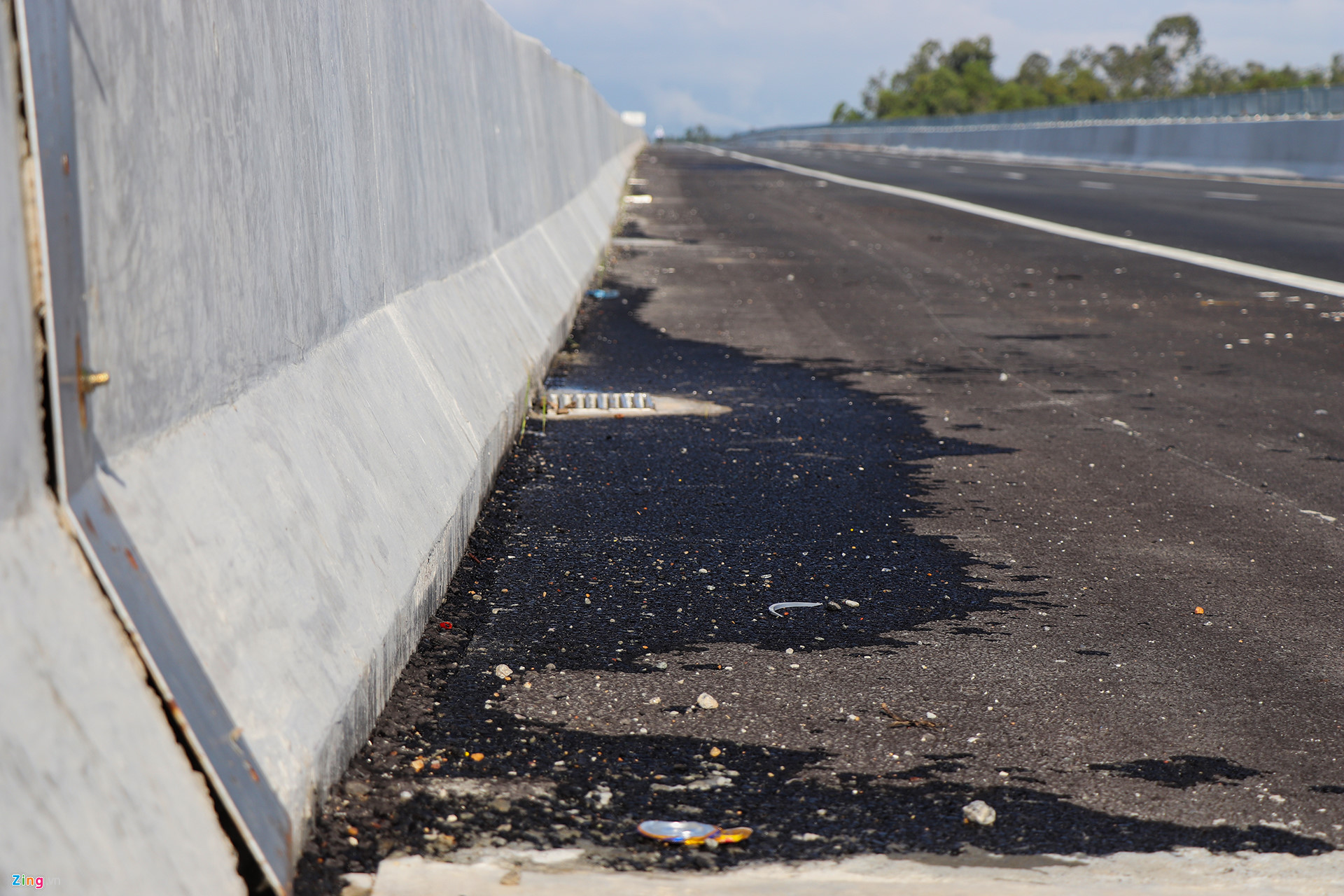 Phát hiện thêm nhiều cầu trên cao tốc 34.500 tỷ bị nứt, thấm nước