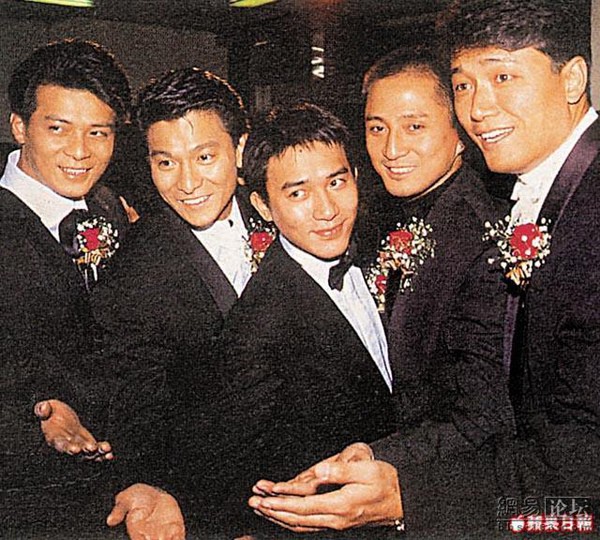 Cuộc sống của Kiều Phong lừng lẫy Thiên Long Bát Bộ: Bán hàng rong, diễn hội chợ kiếm tiền nuôi vợ