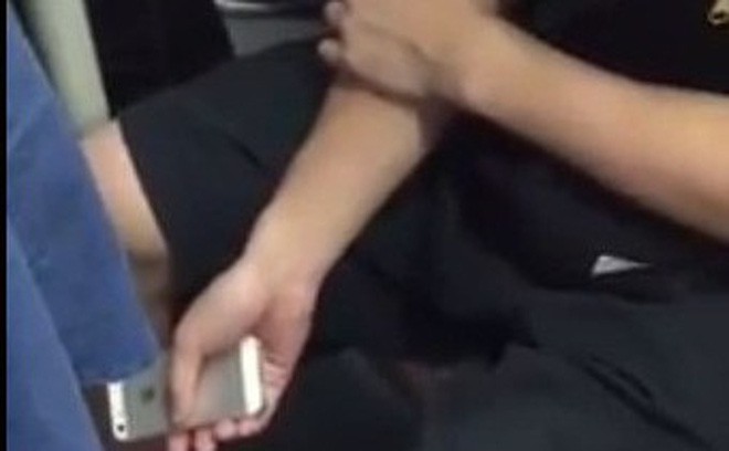 Khách tố bị quay lén khi tắm, phía khu sinh thái nói nhân viên đi kiểm tra lắp thiết bị