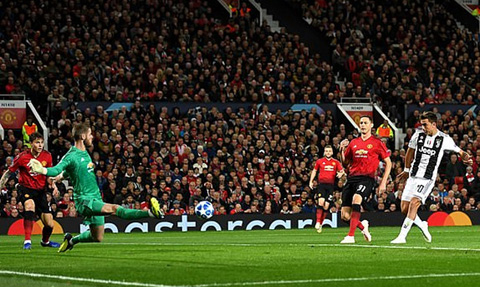 Dybala lập công, Juventus hạ gục M.U ngay tại Old Trafford