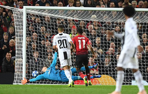 Dybala lập công, Juventus hạ gục M.U ngay tại Old Trafford