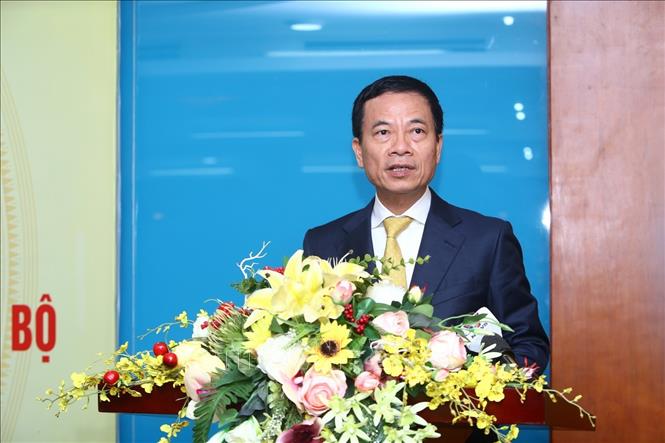 Ông Nguyễn Mạnh Hùng giữ chức vụ Bộ trưởng Bộ Thông tin và Truyền thông