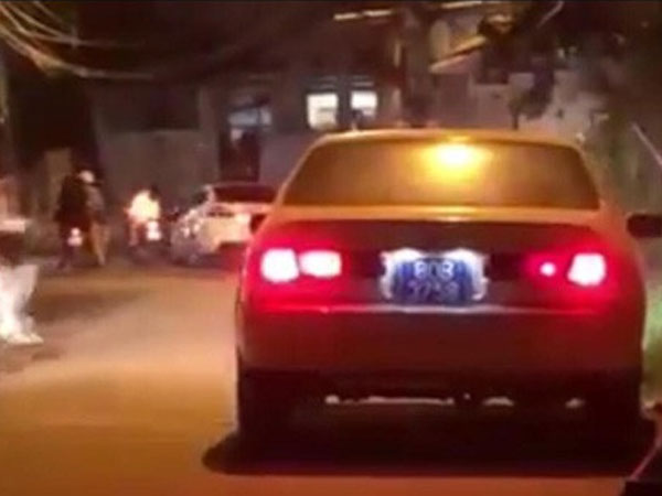 Cục CSGT: Xe biển xanh 80B hụ còi, náo loạn ở quận 2 là biển giả