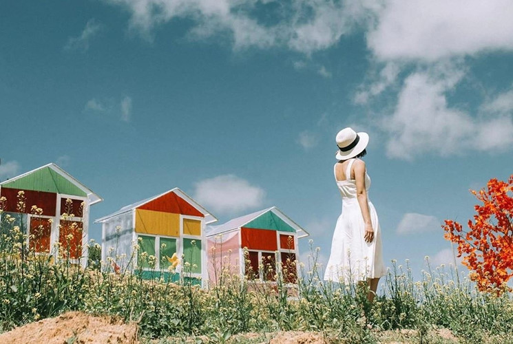 Cầu thang vô cực Đà Lạt gây sốt vì cứ tới là có ảnh đẹp