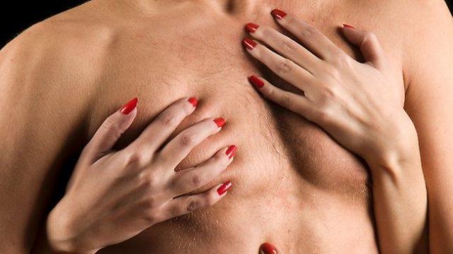 Phim sex gây hại ngang hút thuốc lá - thành viên của Ủy ban thuộc quốc hội Anh cảnh báo