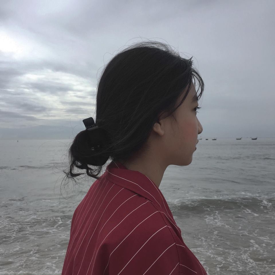 Khoe ảnh lột xác so với thời thơ ấu, nữ sinh 15 tuổi nói mình vẫn chưa dậy thì xong