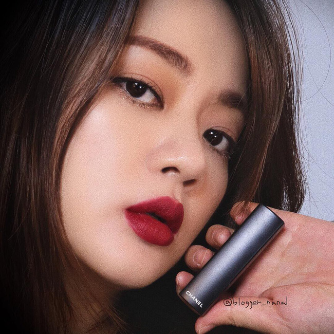 5 màu son đẹp mê tơi với chất son xuất sắc đang khiến các cô nàng bấn loạn nhất thời điểm này