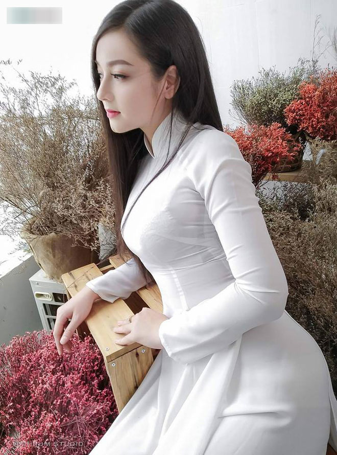 Cô gái được mệnh danh Thiên thần áo dài đáp trả dân mạng sau cáo buộc sửa nát mặt