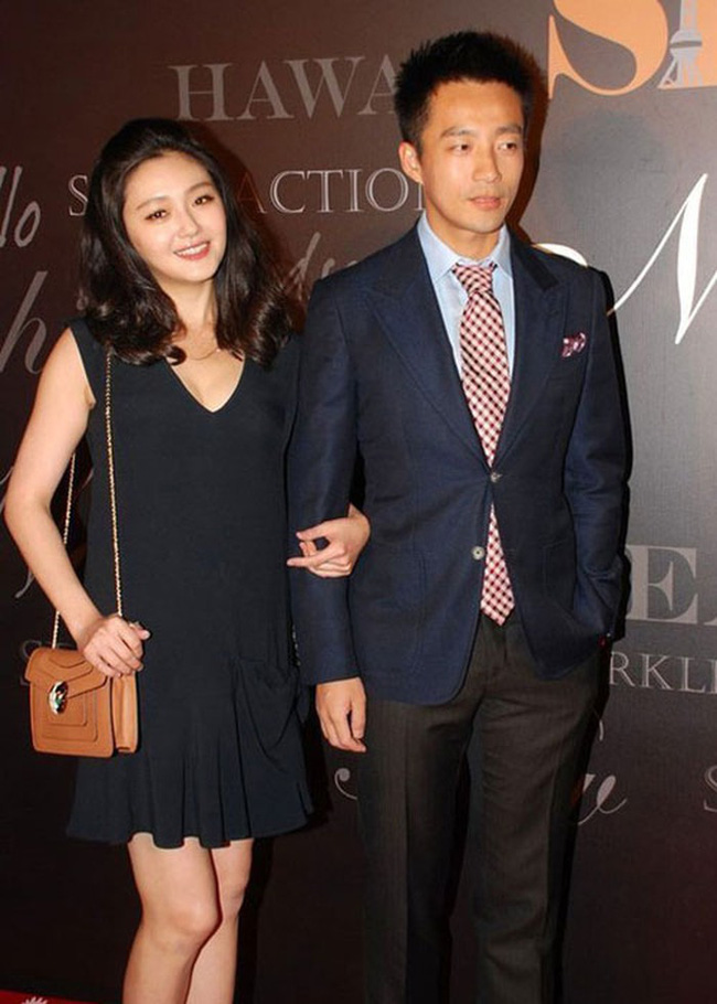 Sau 8 năm kết hôn, Uông Tiểu Phi cuối cùng cũng tiết lộ về cuộc sống hôn nhân với Từ Hy Viên