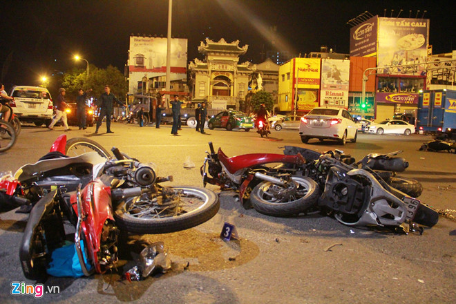 Cả xóm khóc thương người mẹ bị xe BMW tông chết ở Hàng Xanh