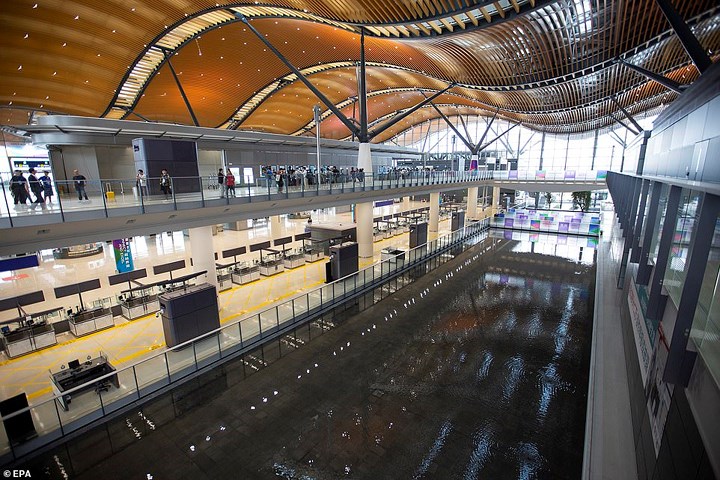 Video - Ảnh: Toàn cảnh cây cầu vượt biển dài nhất thế giới của Trung Quốc