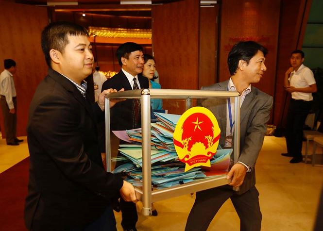 Quốc hội đang lấy phiếu tín nhiệm 48 chức danh