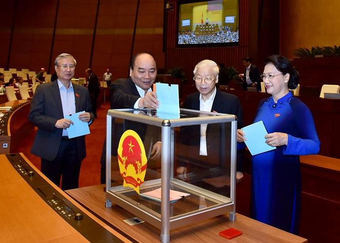 Quốc hội đang lấy phiếu tín nhiệm 48 chức danh