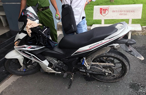 Thiếu niên đâm chết nam sinh chạy GrabBike vì mê xe tay côn