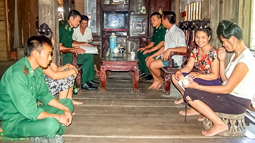 Lật tẩy những chiêu trò của bọn buôn người