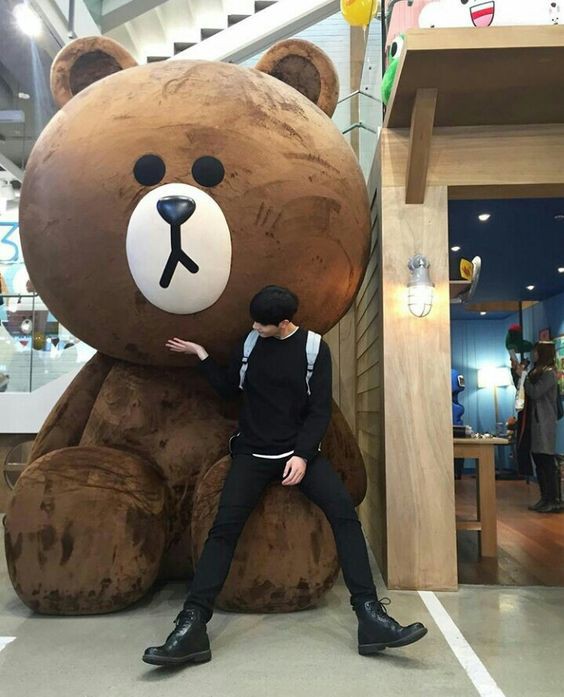 Bị bạn gái bảo không có nhiều quần áo thì khó thành công, chàng trai hờn dỗi lên mạng hỏi ý kiến