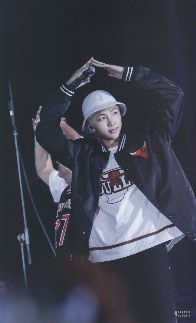 Quanh đi quẩn lại, 3 kiểu mũ unisex này vẫn là những phụ kiện được sao Hàn cưng nhất mùa thu đông năm nay