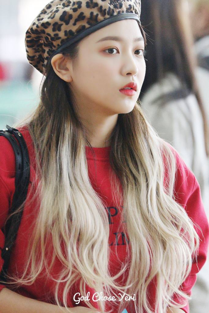 Quanh đi quẩn lại, 3 kiểu mũ unisex này vẫn là những phụ kiện được sao Hàn cưng nhất mùa thu đông năm nay