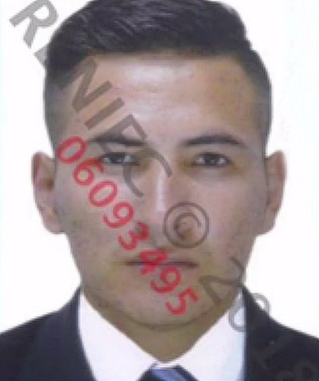 Đang ngồi ăn với bạn gái, nam thanh niên bị bắn chết