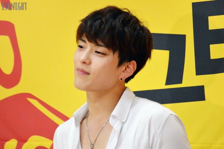 Dậy sóng vì chồng cũ đẹp trai như idol của Song Hye Kyo: U40 mà hack tuổi khó tin, mỗi tội đã có vợ được 4 năm