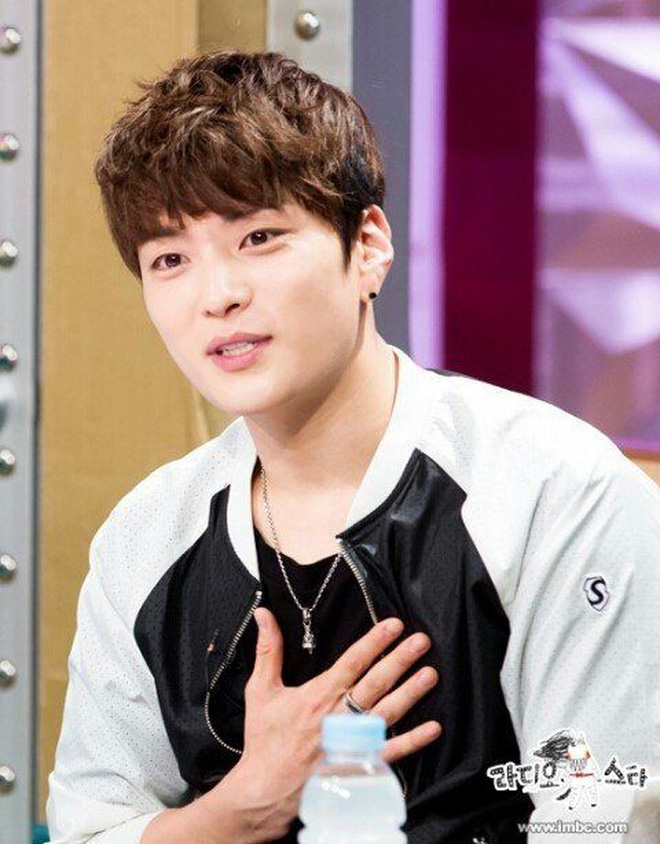 Dậy sóng vì chồng cũ đẹp trai như idol của Song Hye Kyo: U40 mà hack tuổi khó tin, mỗi tội đã có vợ được 4 năm