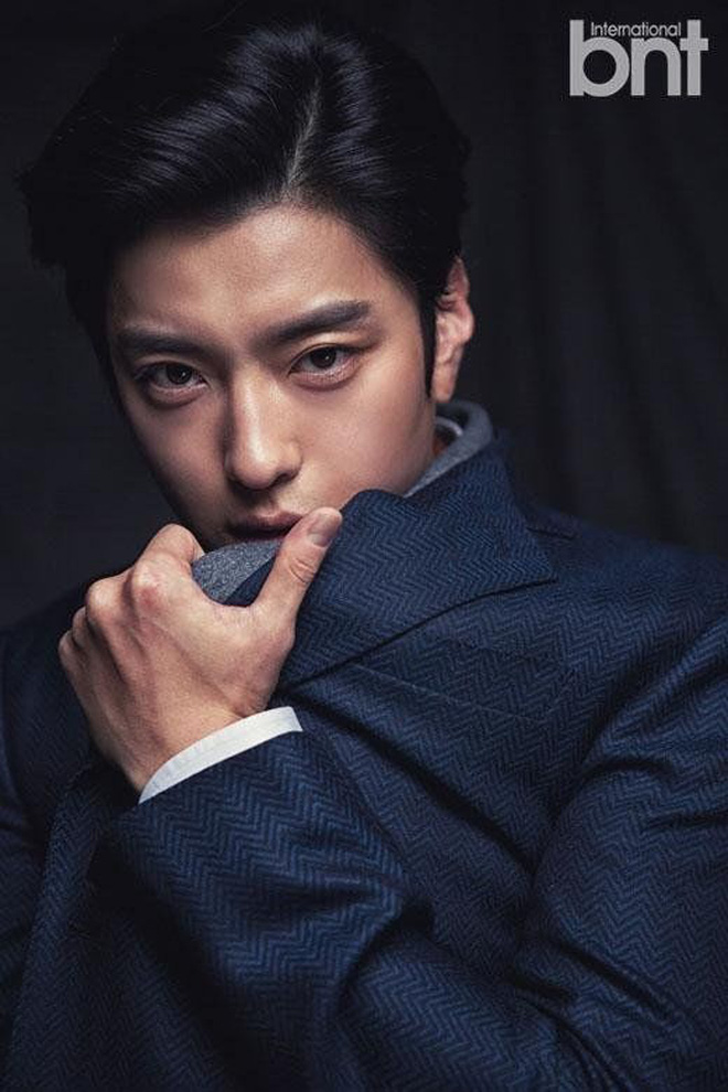 Dậy sóng vì chồng cũ đẹp trai như idol của Song Hye Kyo: U40 mà hack tuổi khó tin, mỗi tội đã có vợ được 4 năm