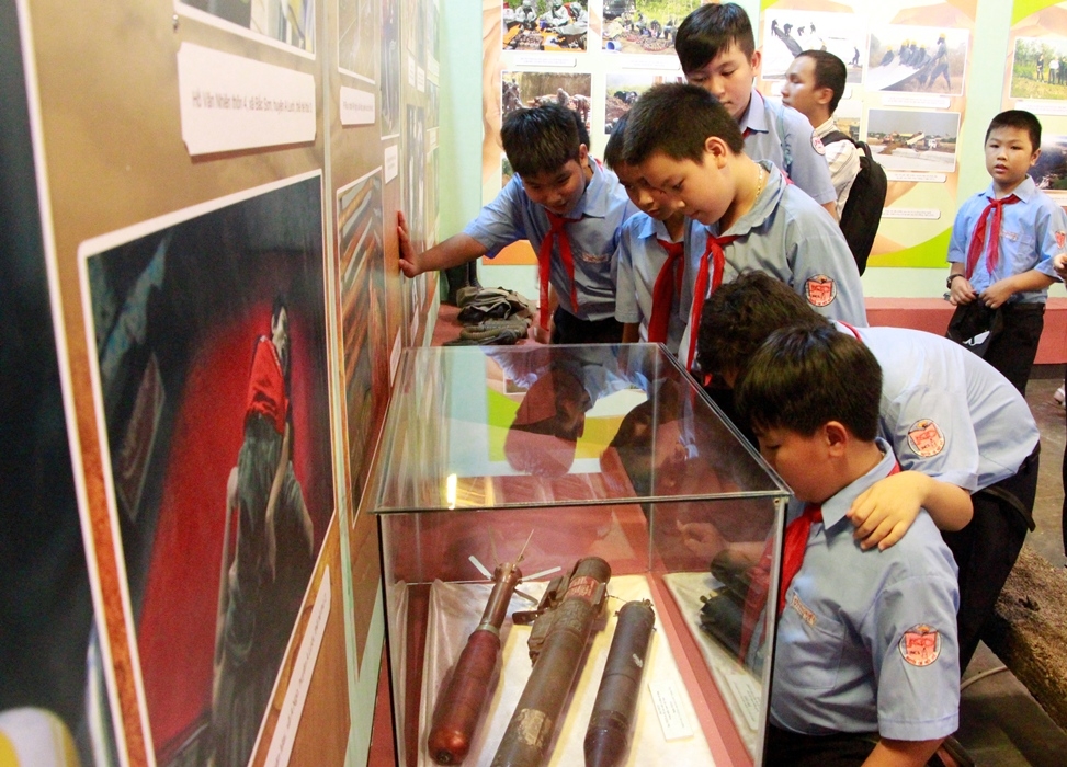 Nỗi đau da cam di truyền qua bốn thế hệ người Việt