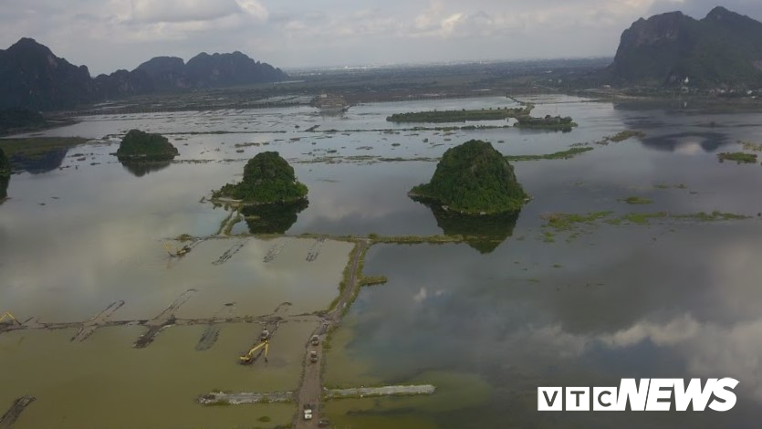 Video Ảnh: Ngắm chùa Tam Chúc sở hữu thiên thạch Mặt Trăng từ trên cao