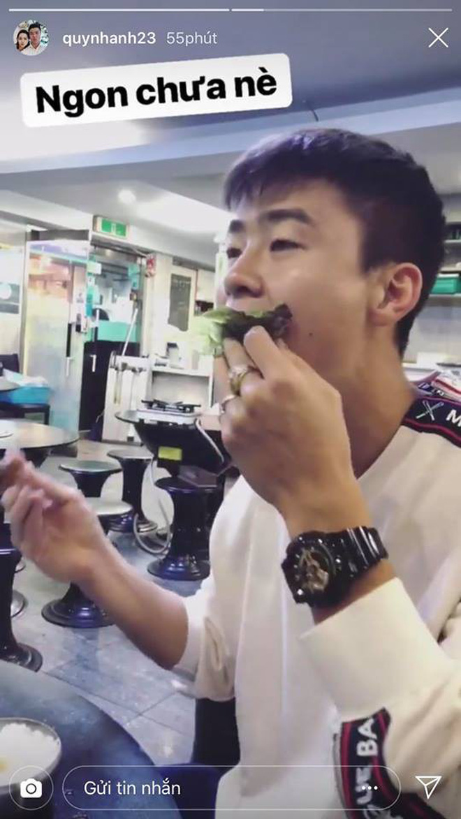 Cầu thủ U23 tập huấn nước ngoài: Người được bạn gái thăm nom, người ngập trong thính thơm mỗi ngày Cầu thủ U23 tập huấn nước ngoài: Người được bạn gái thăm nom, người ngập trong thính thơm mỗi ngày