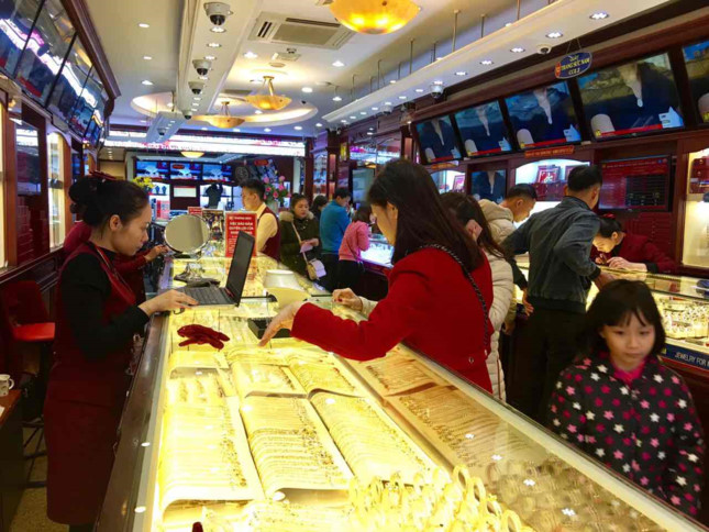 Giá vàng ngày 26/10: Thị trường bước vào giai đoạn xả hơi sau đà tăng liên tục