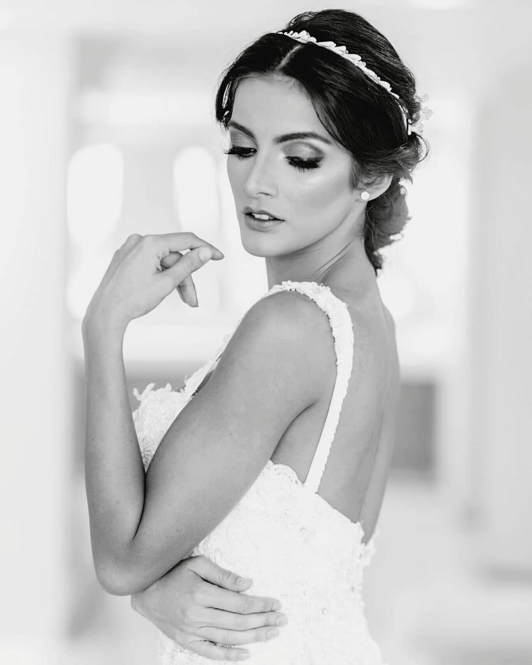 Cận cảnh vẻ đẹp mê hoặc cùng body khó tin củaTân Hoa hậu ngất xỉu phút đăng quang