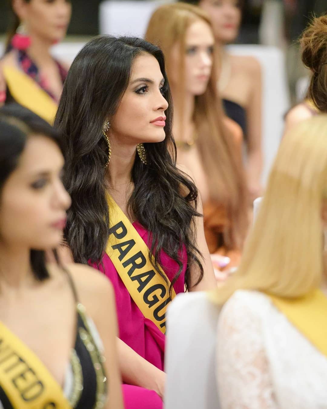 Cận cảnh vẻ đẹp mê hoặc cùng body khó tin củaTân Hoa hậu ngất xỉu phút đăng quang