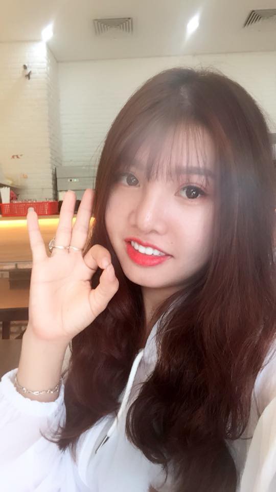 Phượng Thị Nở bất ngờ bị ngã trầy xước mặt mũi sau gần 2 năm thẩm mỹ khiến nhiều người lo lắng