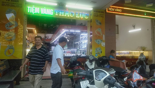 Chủ tiệm vàng nói gì về việc bị sung công 20 viên kim cương?