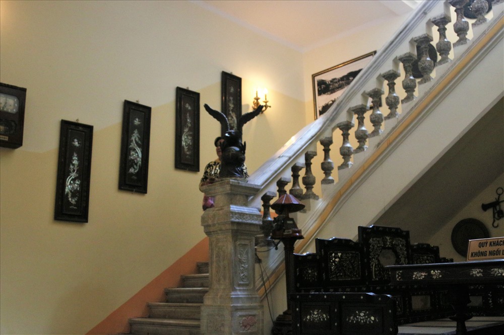 Dàn nội thất trong nhà Công tử Bạc Liêu đắt tiền cỡ nào?