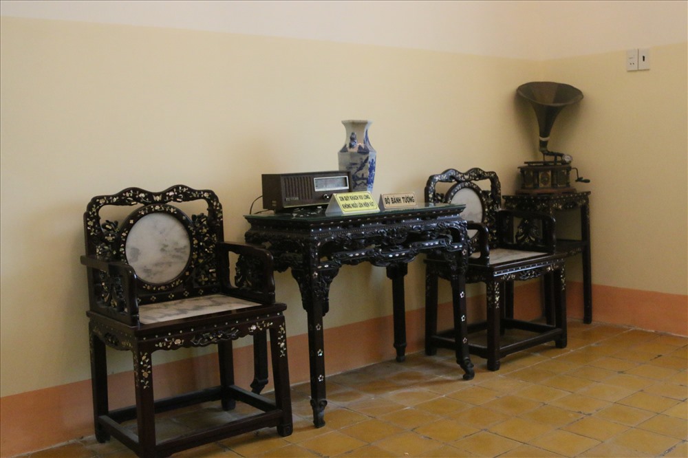 Dàn nội thất trong nhà Công tử Bạc Liêu đắt tiền cỡ nào?