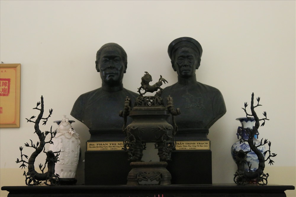 Dàn nội thất trong nhà Công tử Bạc Liêu đắt tiền cỡ nào?